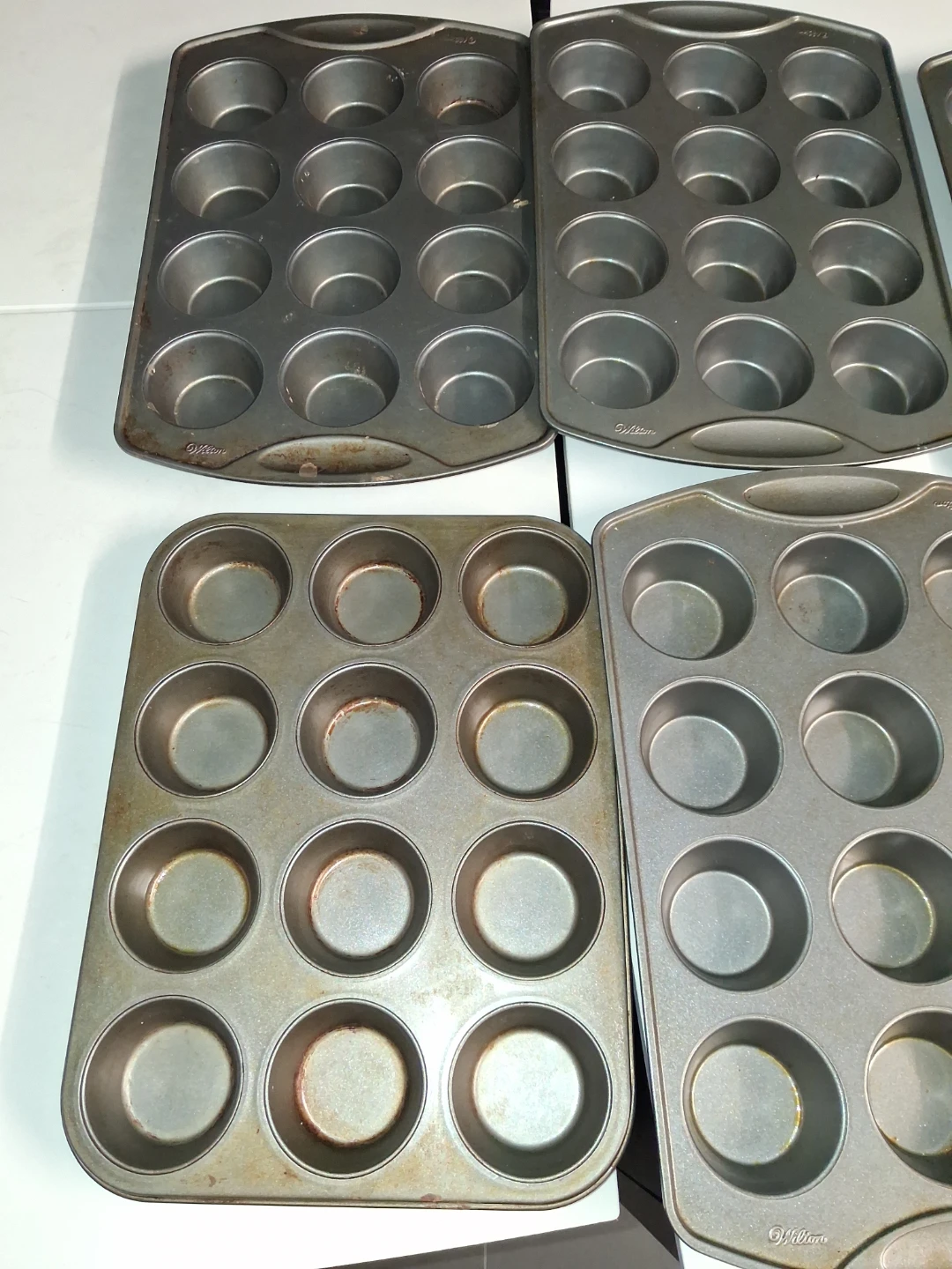 6x Wilton ( heavy) Muffin Pans - photo 4