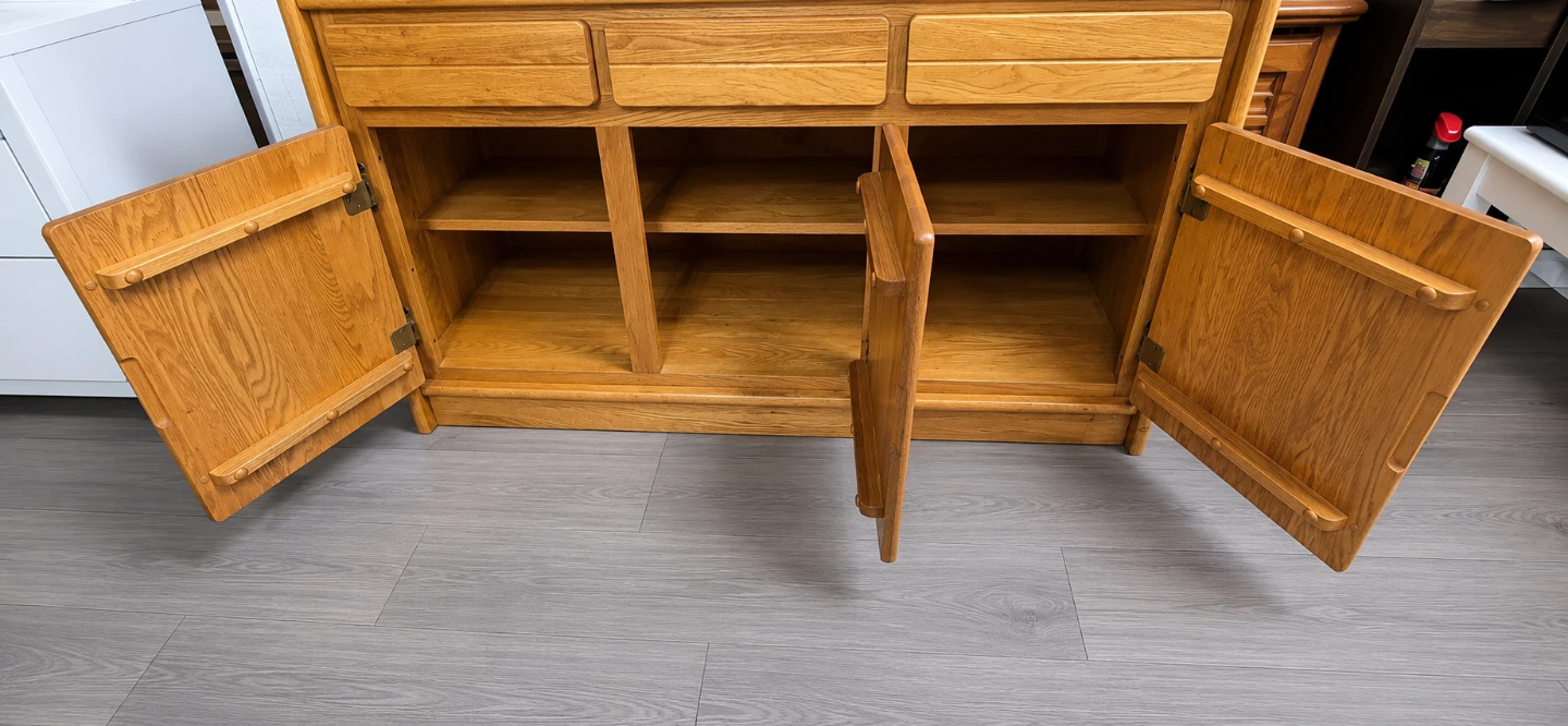 Solid Oak Sideboard / Dresser - photo 4