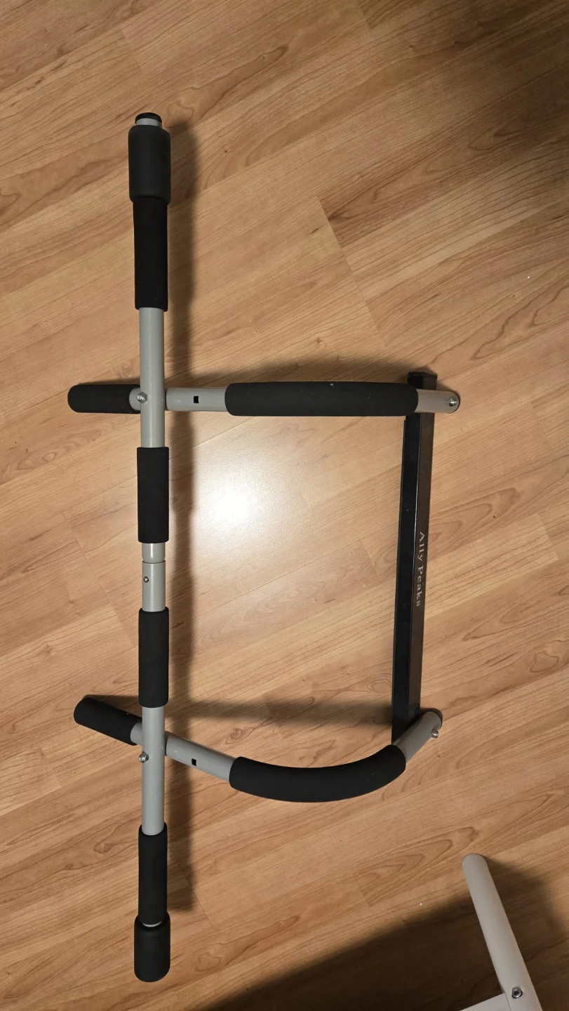 Ally Peaks Pull-Up Bar