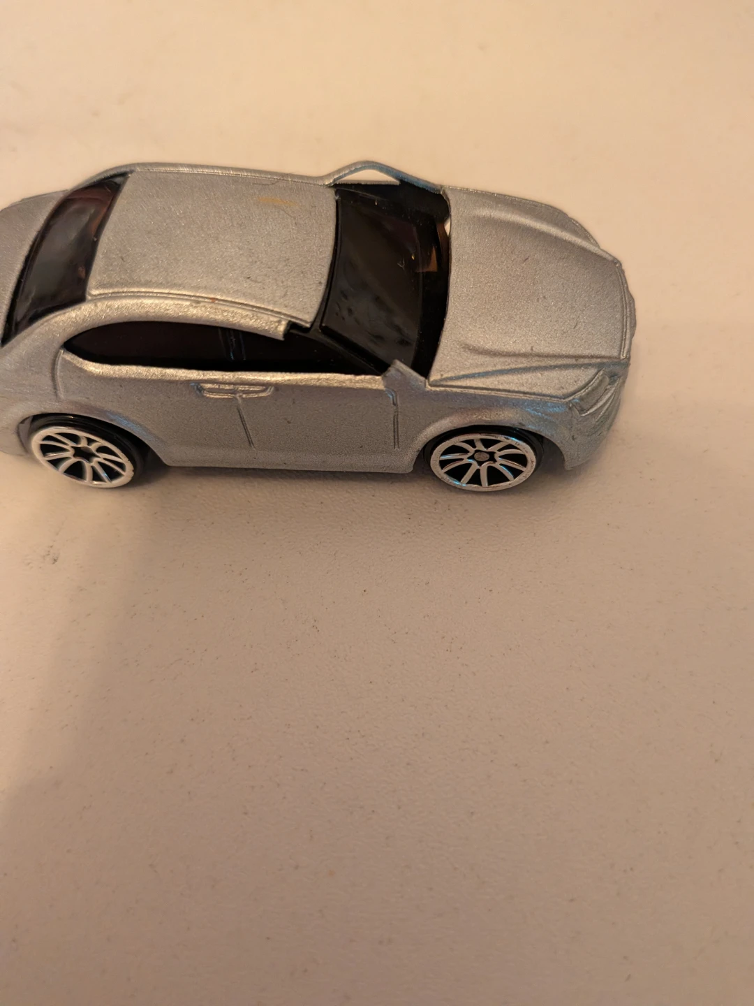 Motor Max die-cast silver car - photo 3
