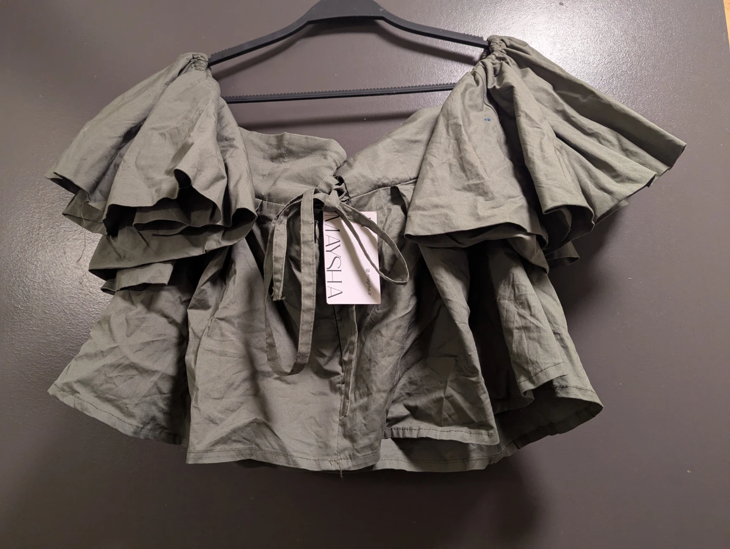NWT Maysha Brand Olive Green Ruffled Lace-Up Crop Top! 👚 - photo 2