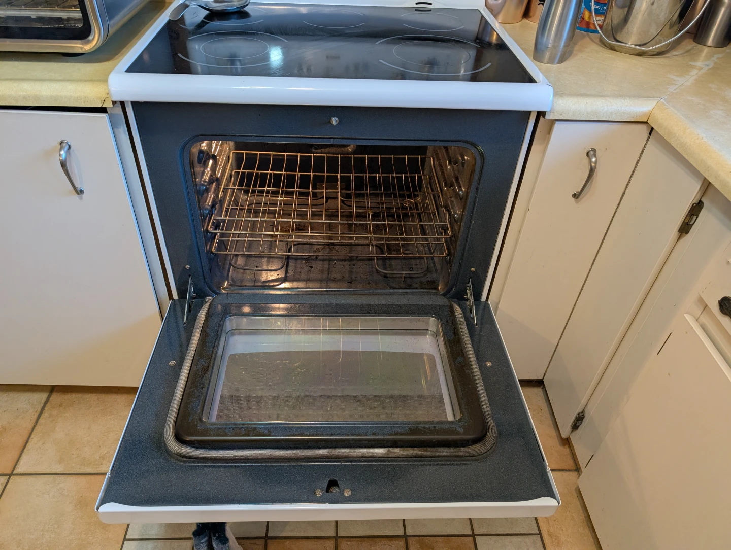 Kenmore stove - photo 2