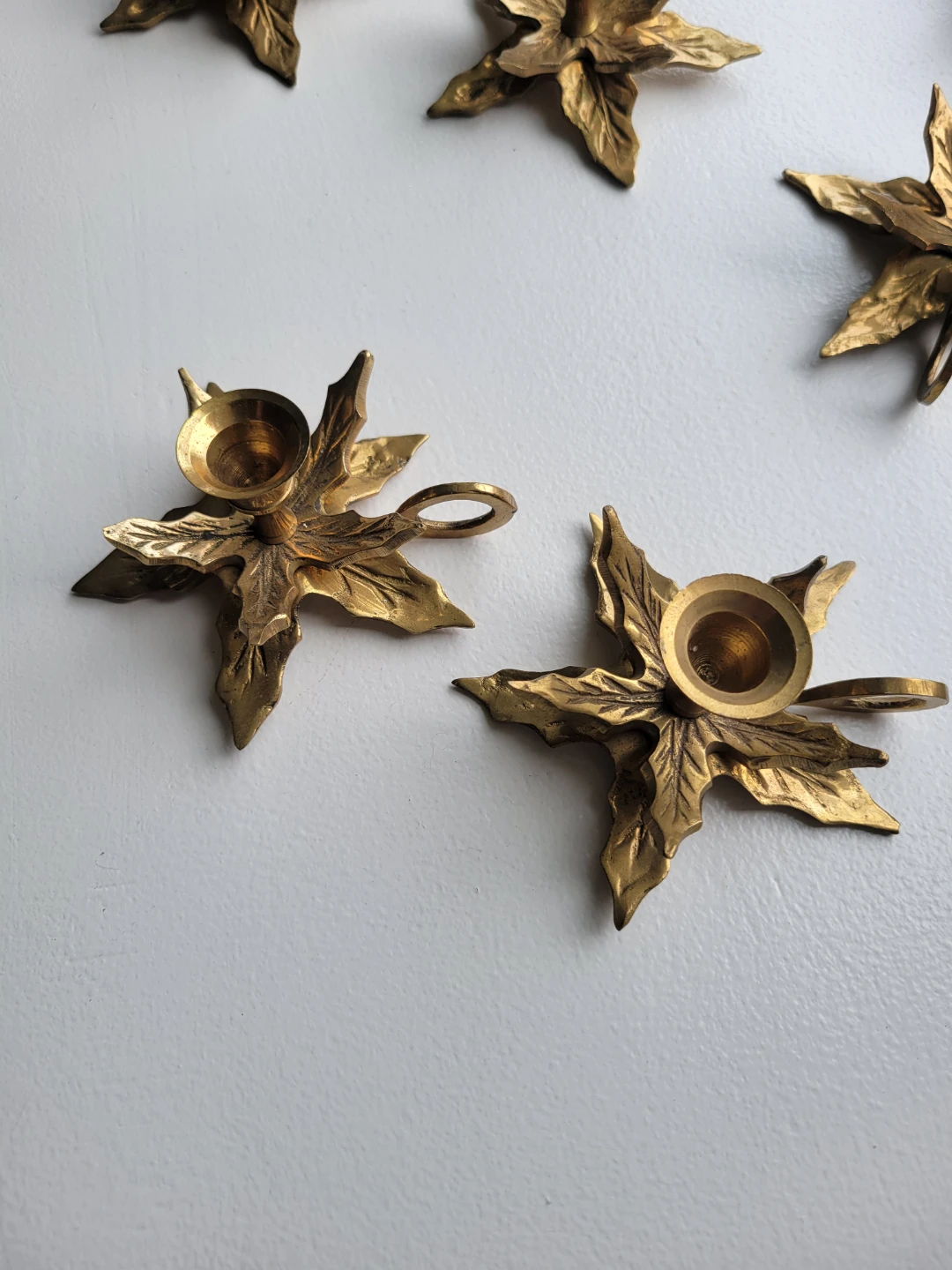 10 Available Vintage Brass Floral Leaf Candlesticks. - photo 5