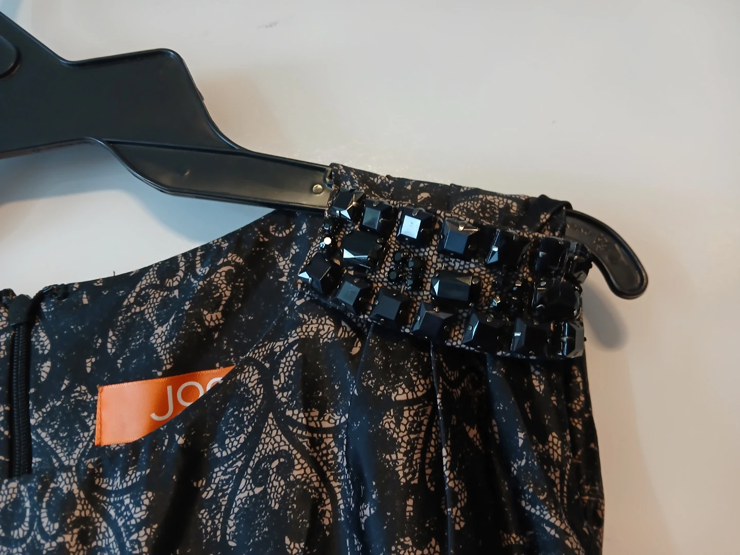 Black Damask Sleeveless Lace Pattern Dress. Size 4. - photo 4
