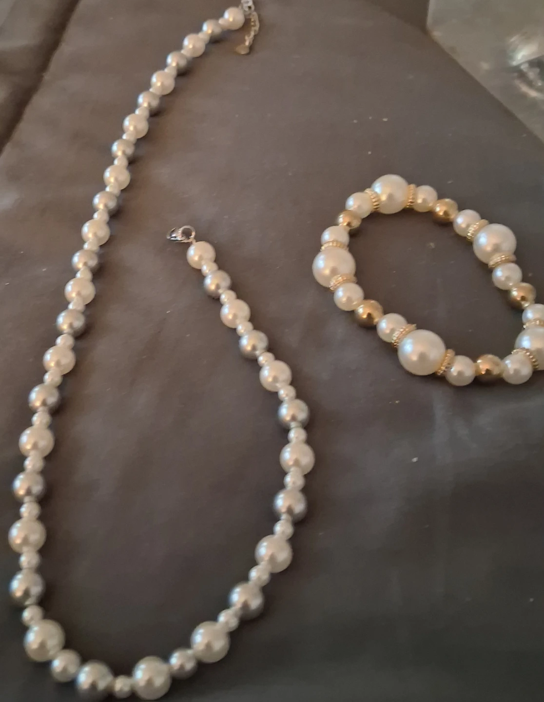Faux  pearl necklace and bracelet set - photo 2