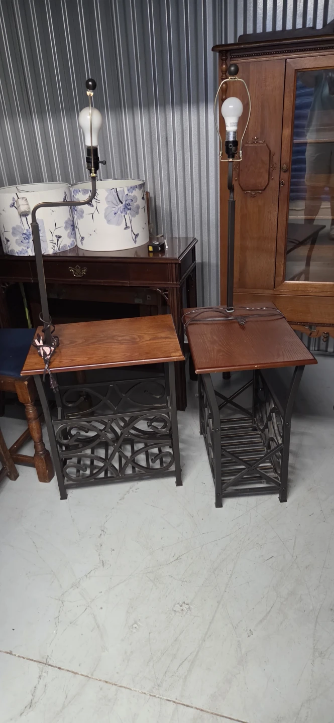 Wood side table with Lamp - photo 2