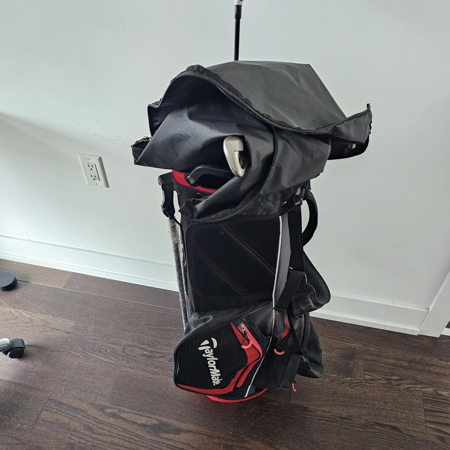 TaylorMade Golf Bag with Clubs - photo 4