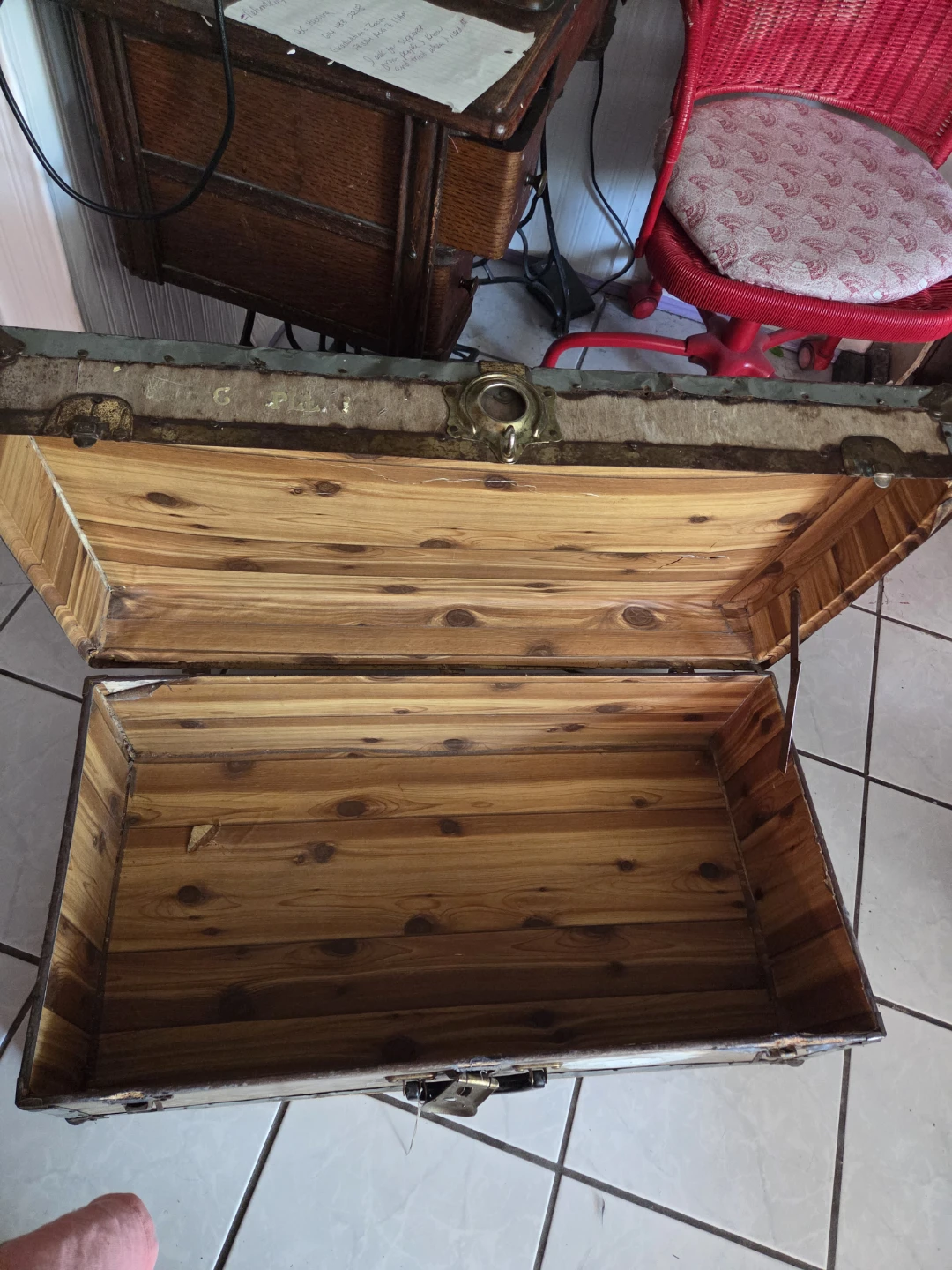 Vintage Wooden Trunk - photo 4