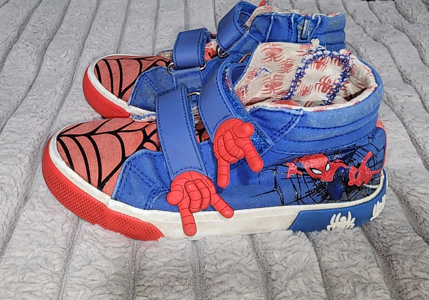 Marvel Spider-Man High-Top Sneakers Size 1 - photo 2