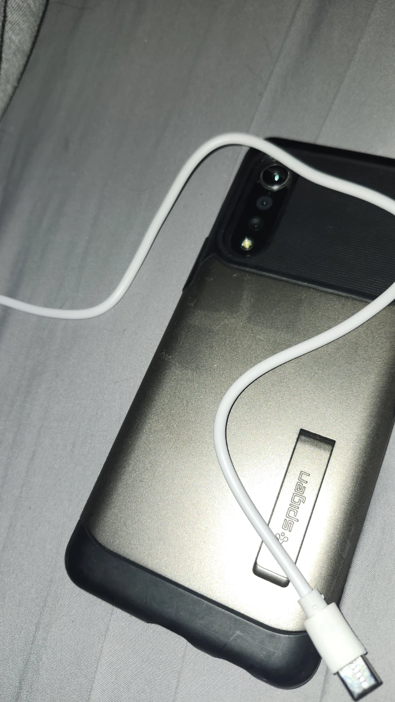 LG velvet phone - photo 3