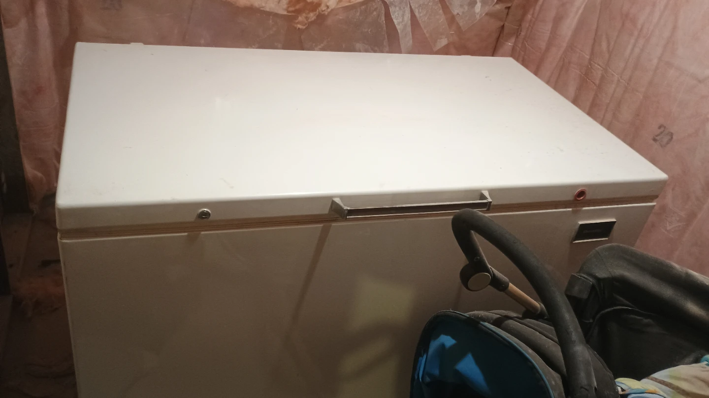 Chest freezer