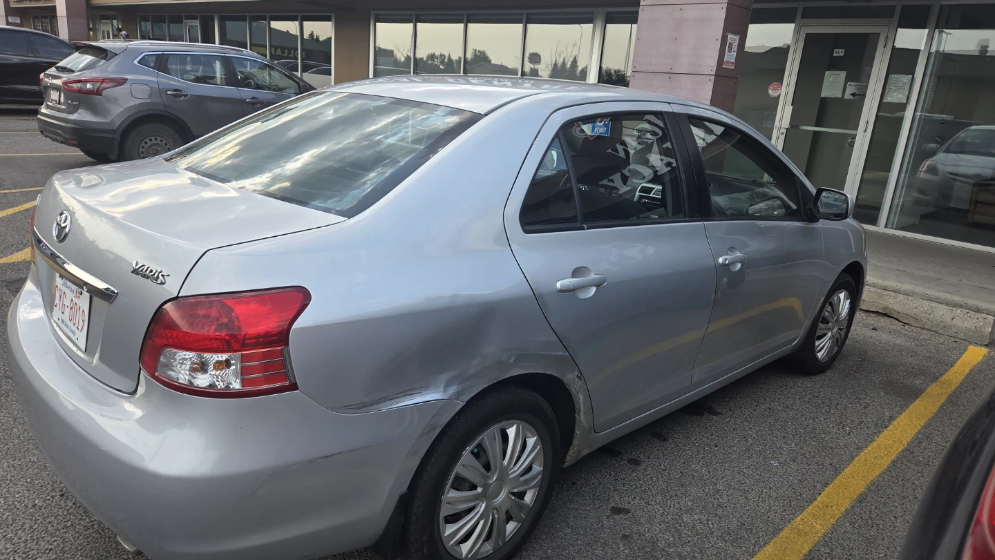 2007 Toyota yaris sedan 1.5 litre - photo 2