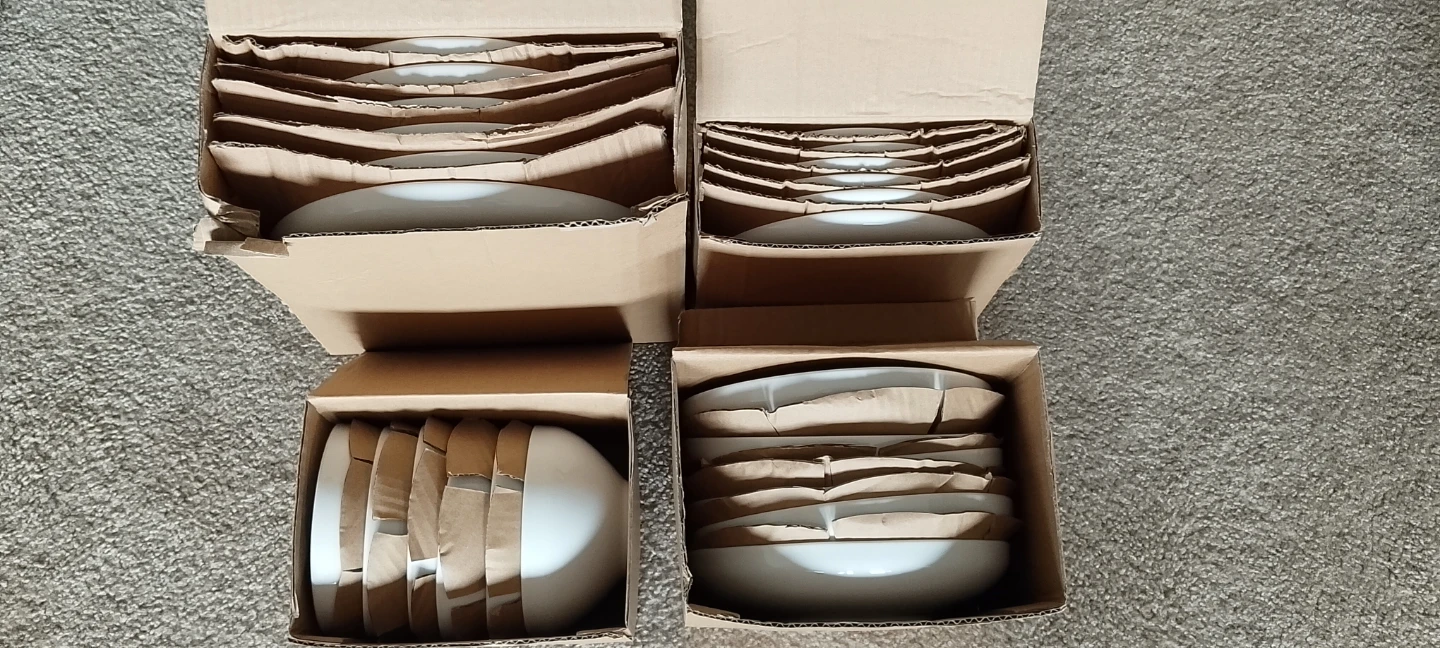 St. Germain 34-Piece Porcelain Dinnerware Set
