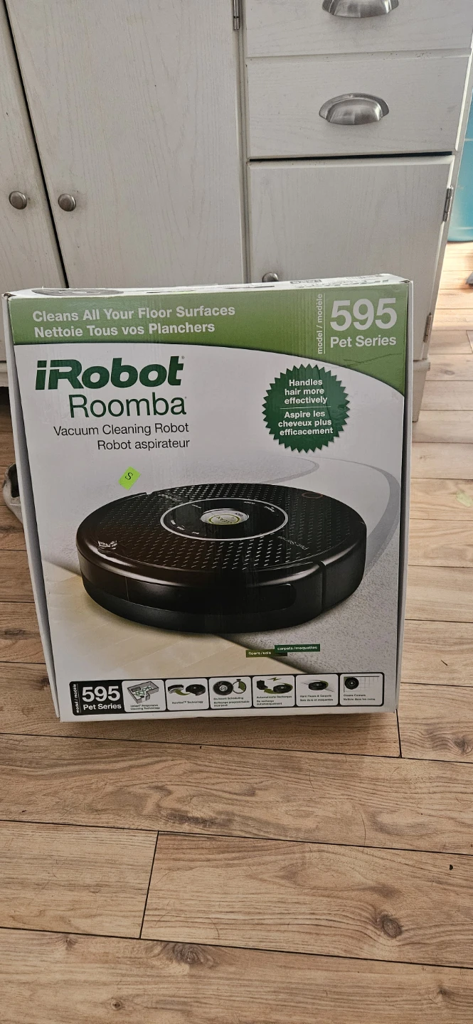 iRobot Roomba 595 Pet Series Vacuum (Brand New in Box)