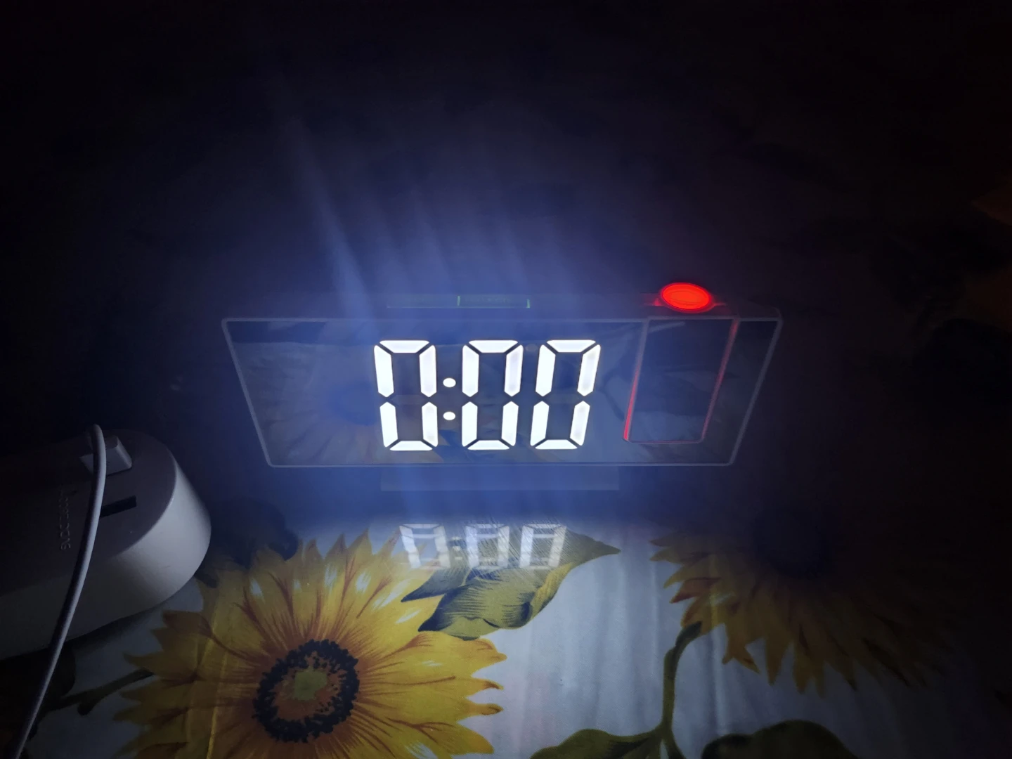 Digital Projection Alarm Clock - photo 5