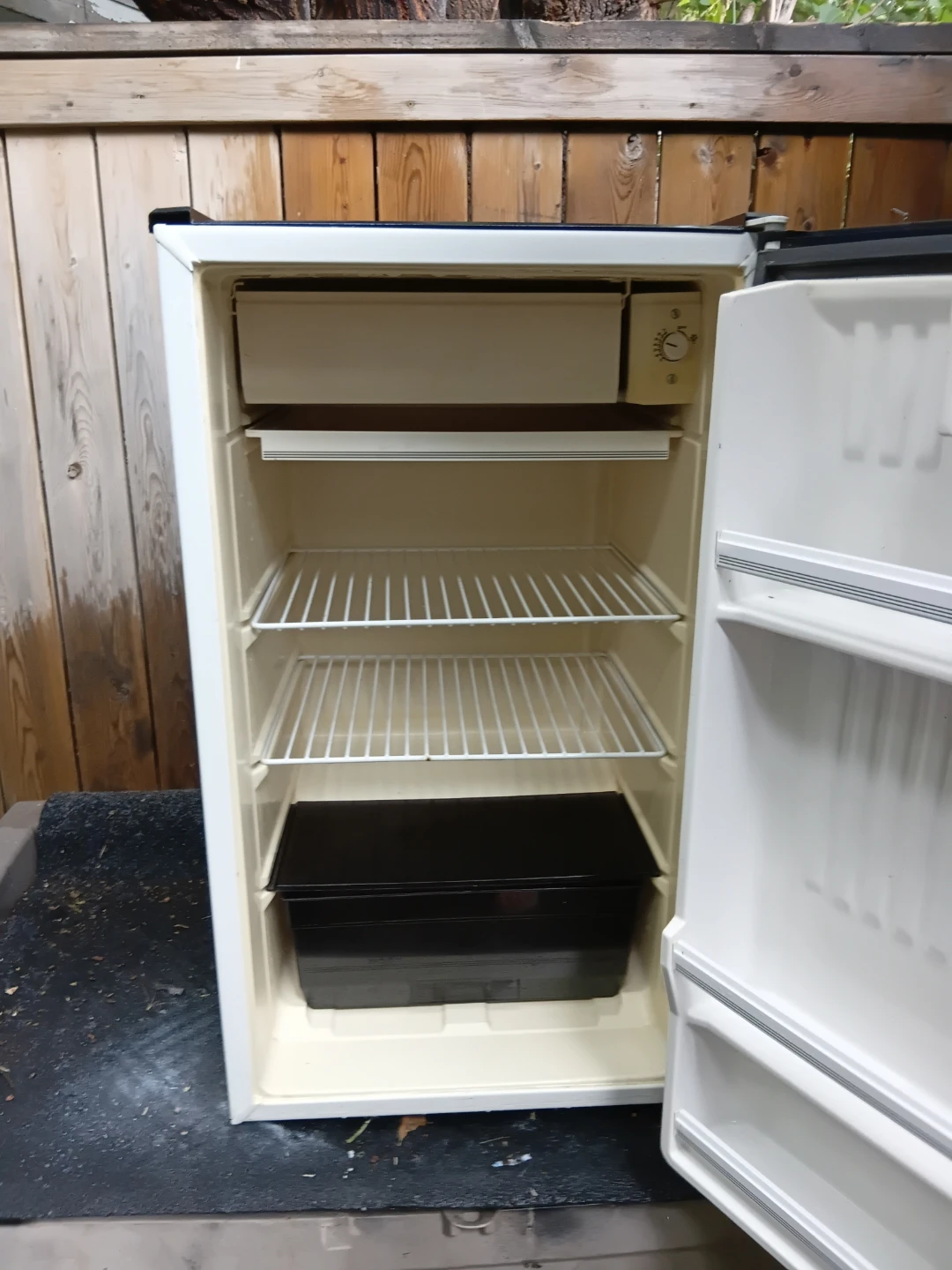 White Danby Compact Mini Fridge - photo 2