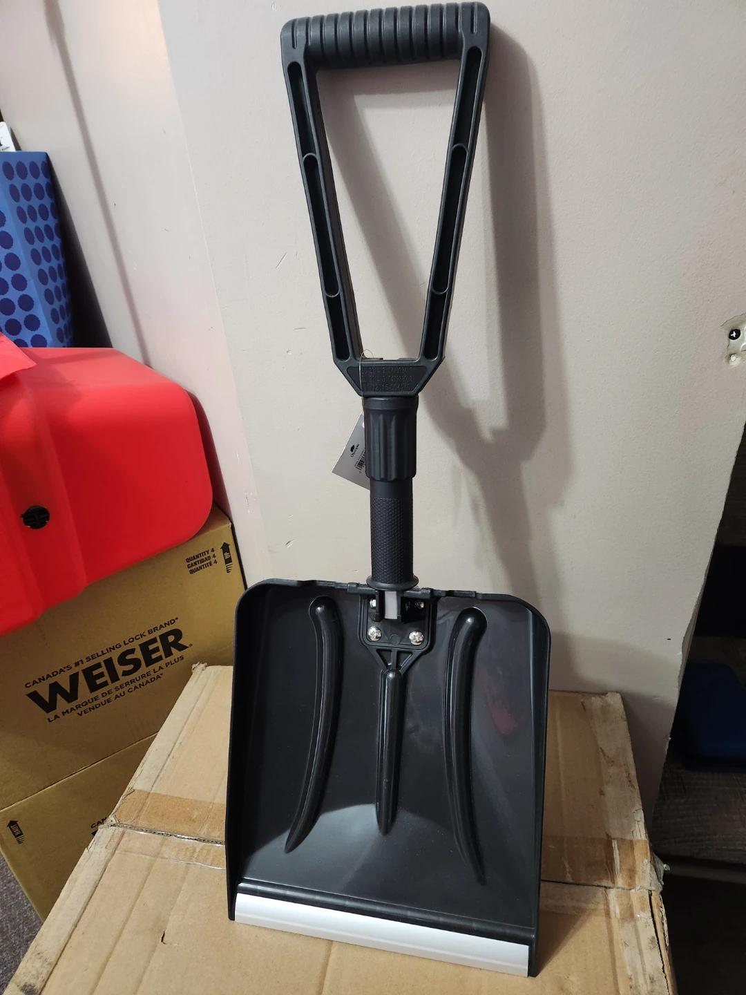 Olympia Pliable Snow Shovel 26.4"