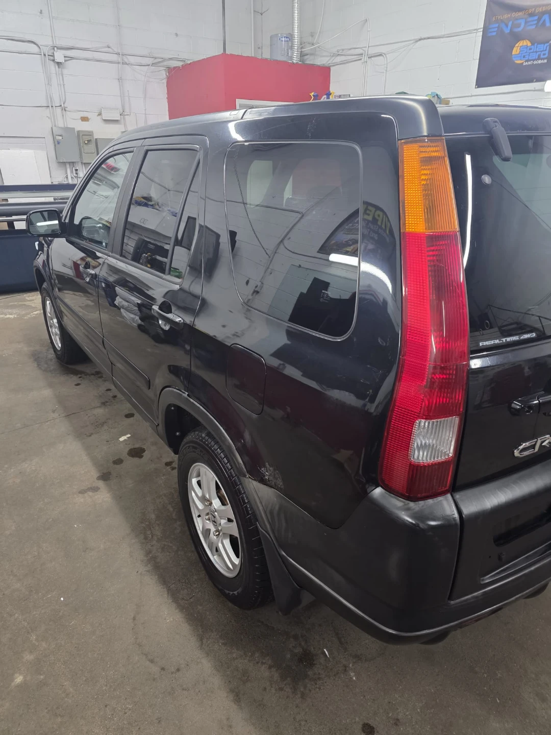 Black Honda CR-V SUV - photo 5