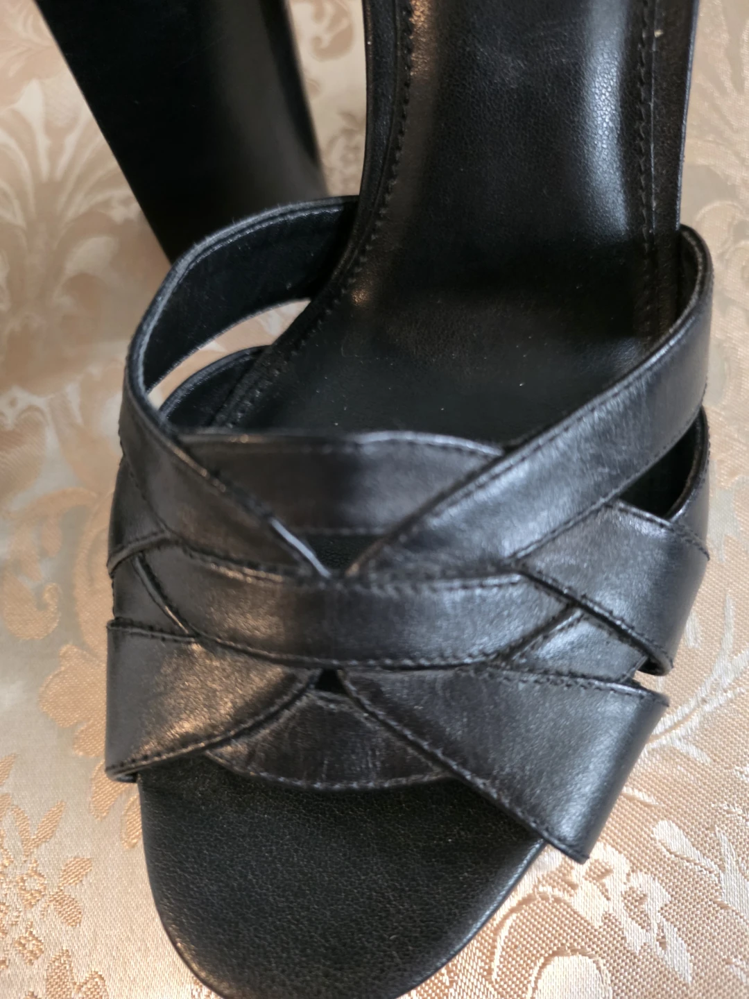 Michael Kors Black Leather Strappy Platform Heels Size 8 - photo 2