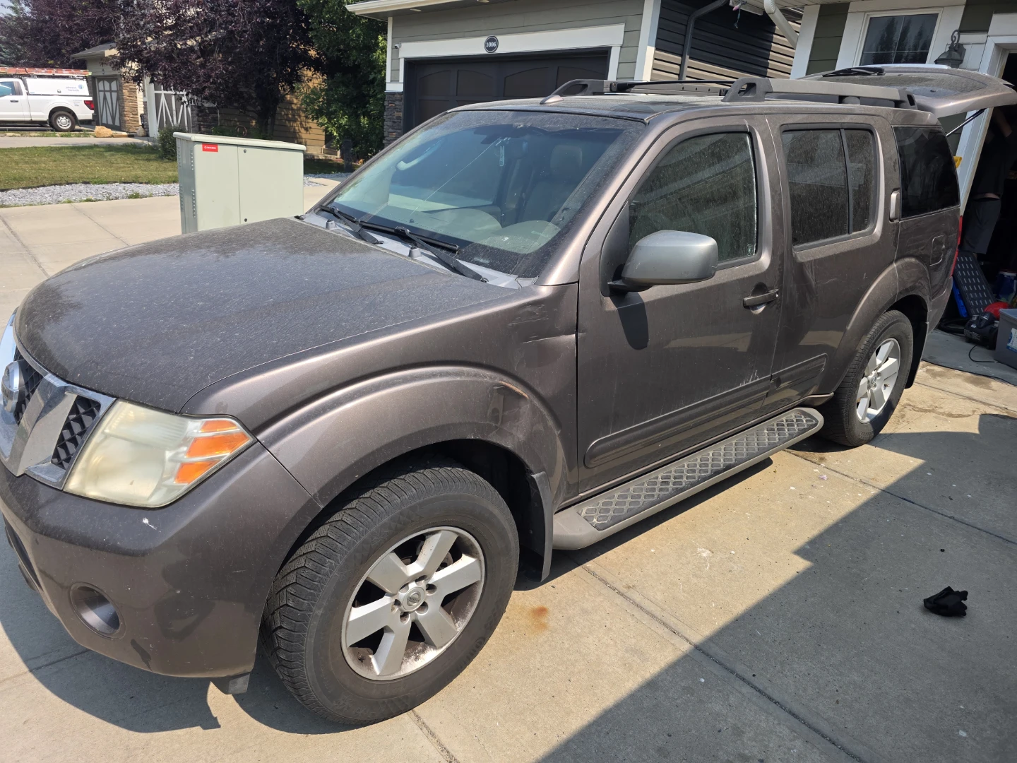 2008 Nissan Pathfinder SUV - photo 2