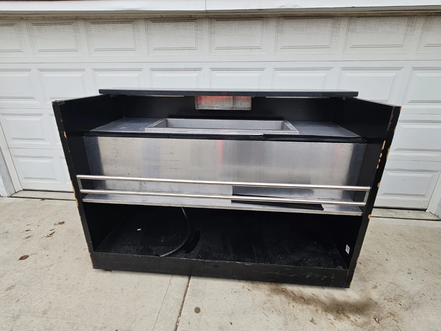 Rolling Bar granite countertop  perfect for the