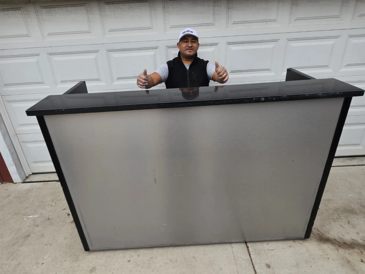 Rolling Bar granite countertop  perfect for the - photo 3