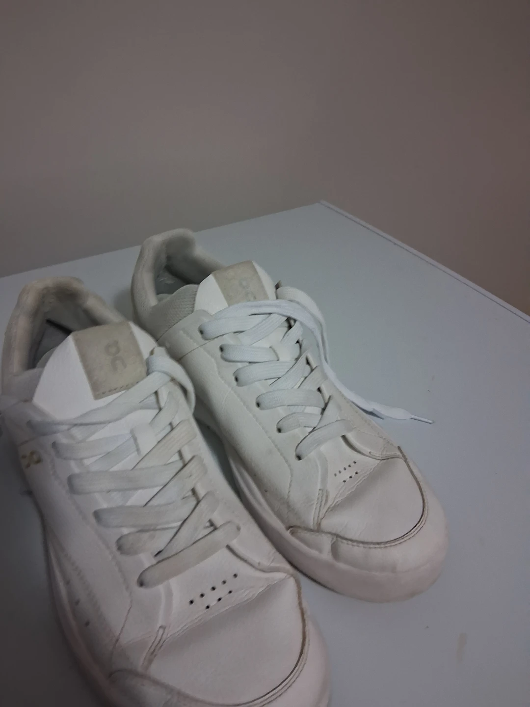 ON Cloud White Sneakers size 8.5 mans - photo 3