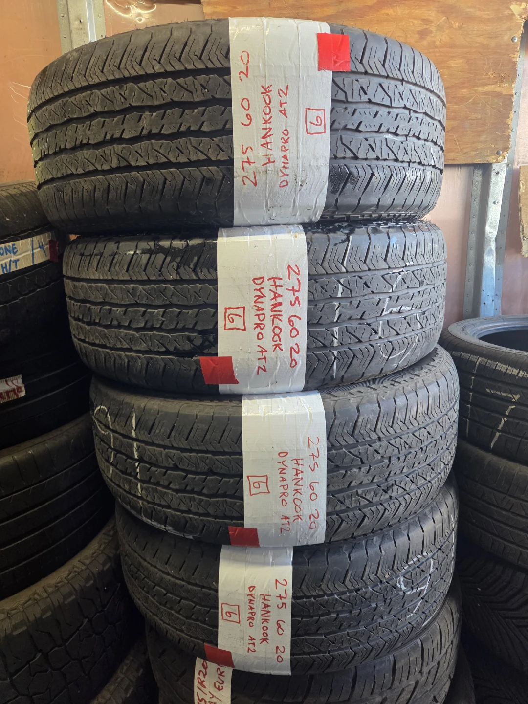Hankook Dynapro AT2 Tires 275/60R20