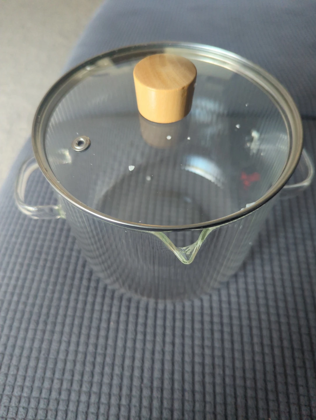 Clear Glass Saucepan with Wooden Lid Handle