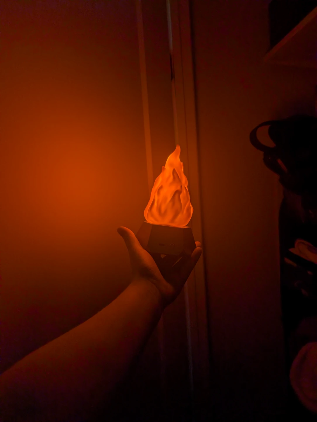 Tabletop Flame Light with 3 Modes