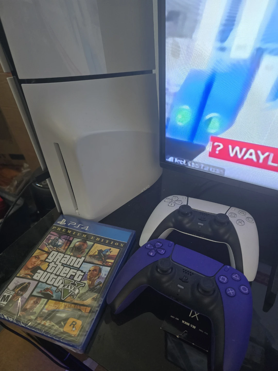Playstation 5 Console with Grand Theft Auto V Premium Edition - photo 2