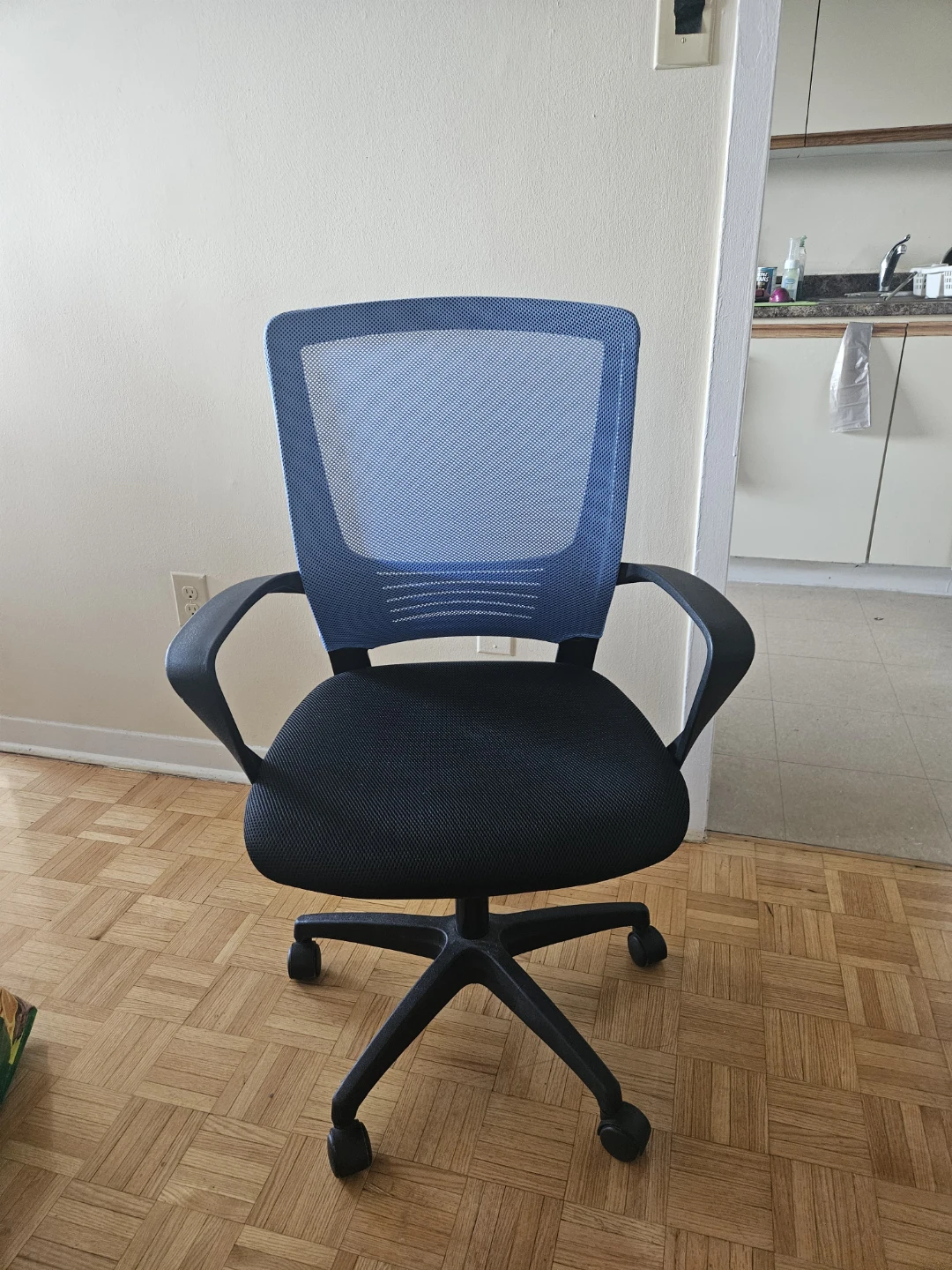 Office Chair - photo 2