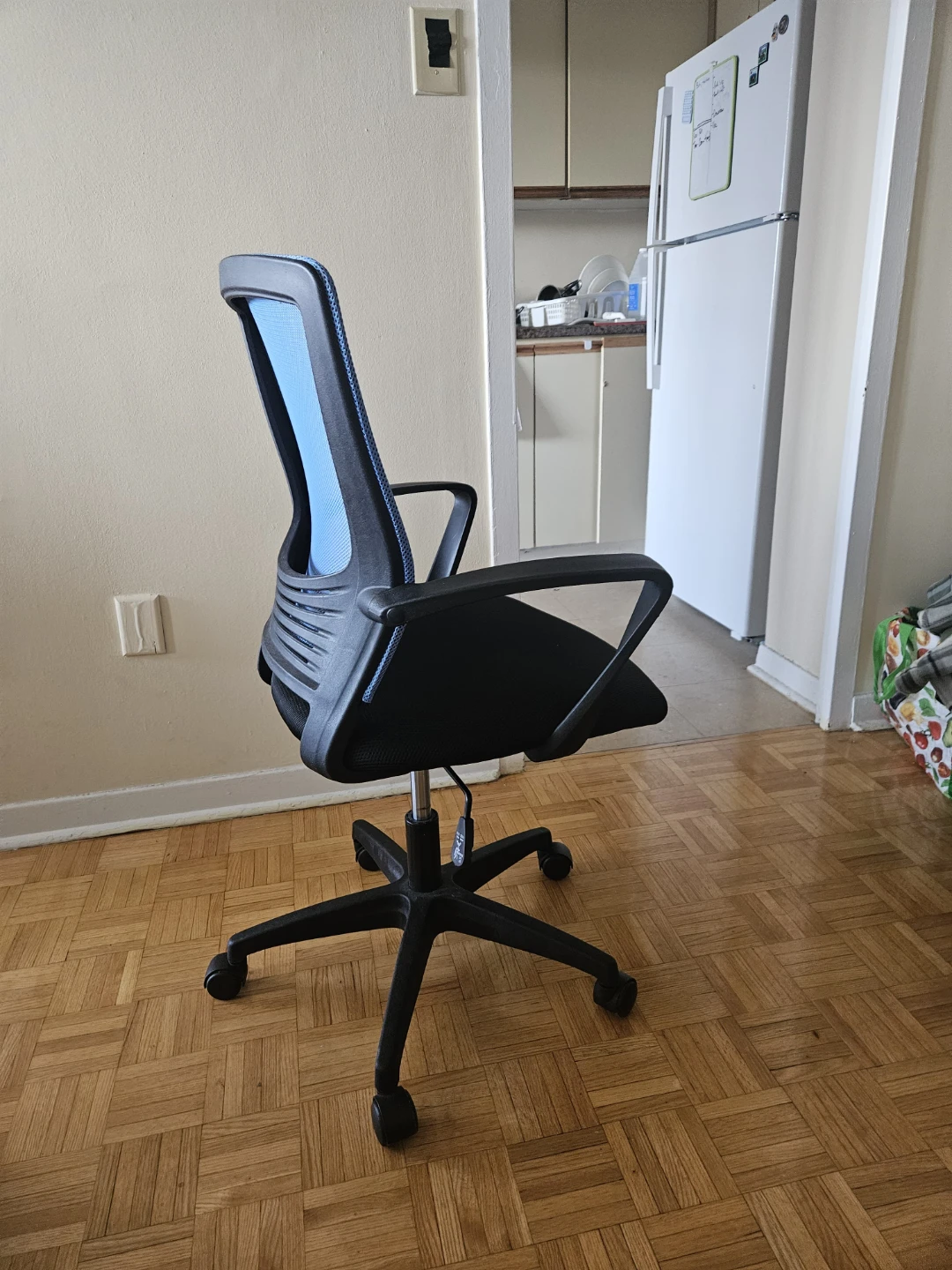 Office Chair - photo 3