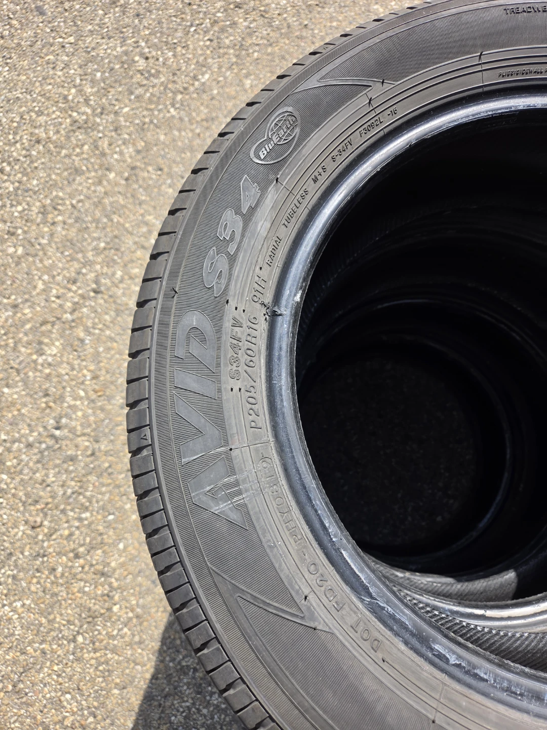 Yokohama Avid S34 205/60R16 Tires (Set of 4) - photo 3
