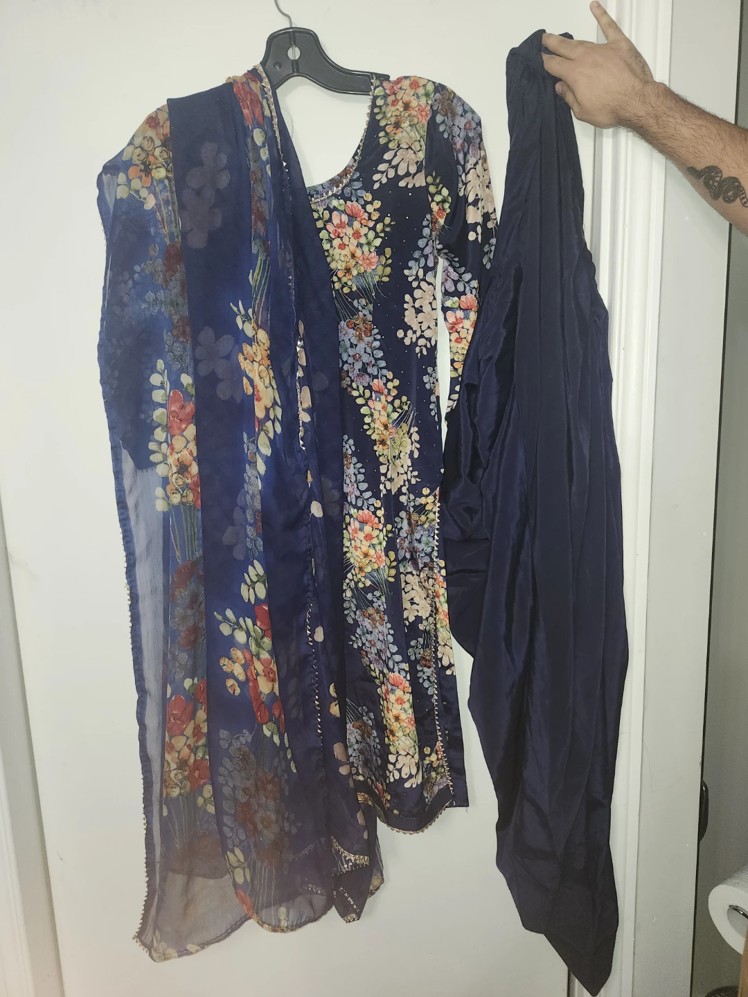 Navy floral salwar kameez set - photo 2