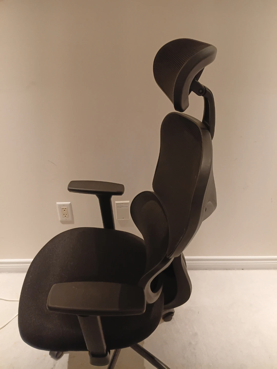 Ergonomic task  chair - photo 2
