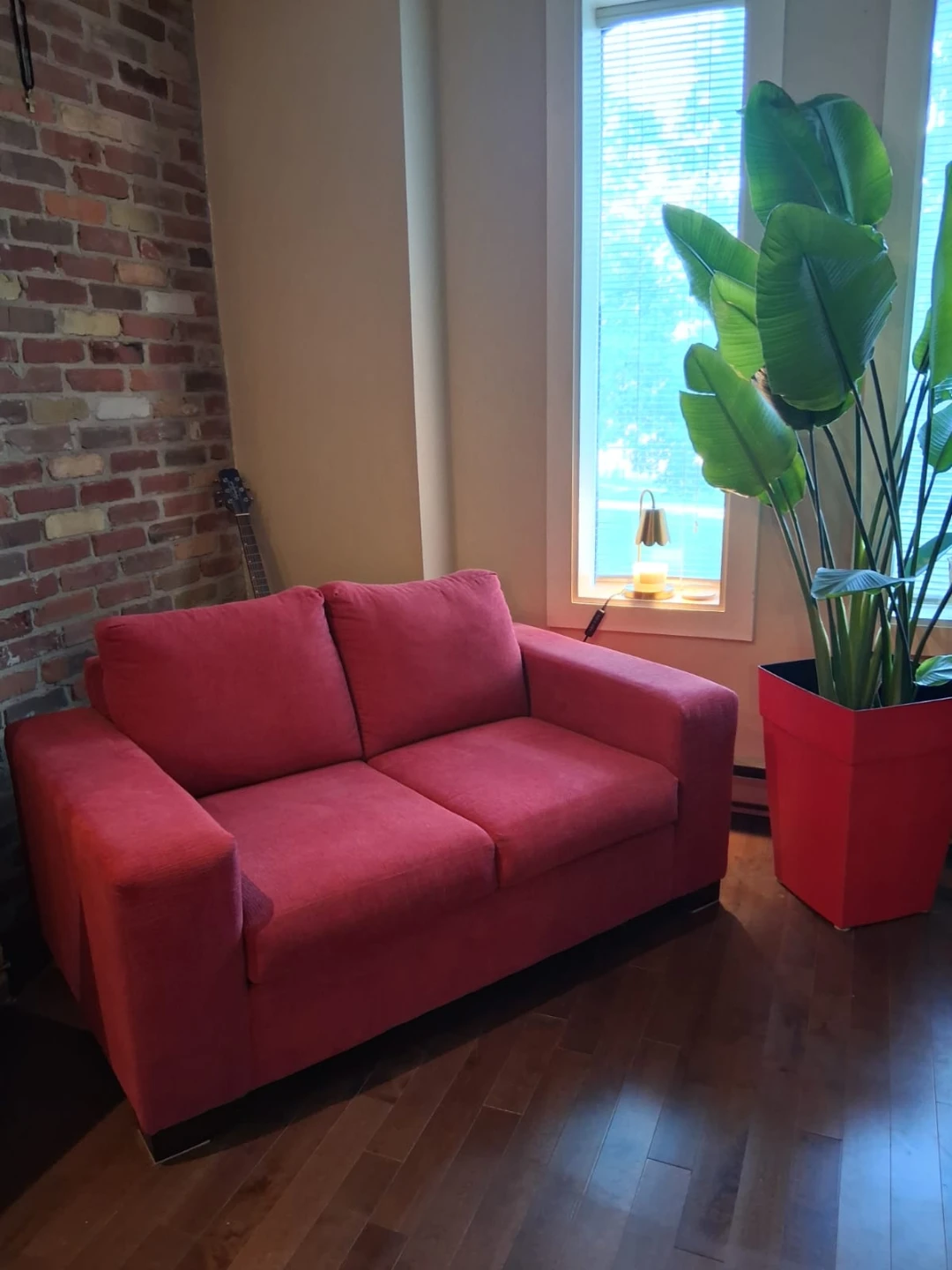 Love seat