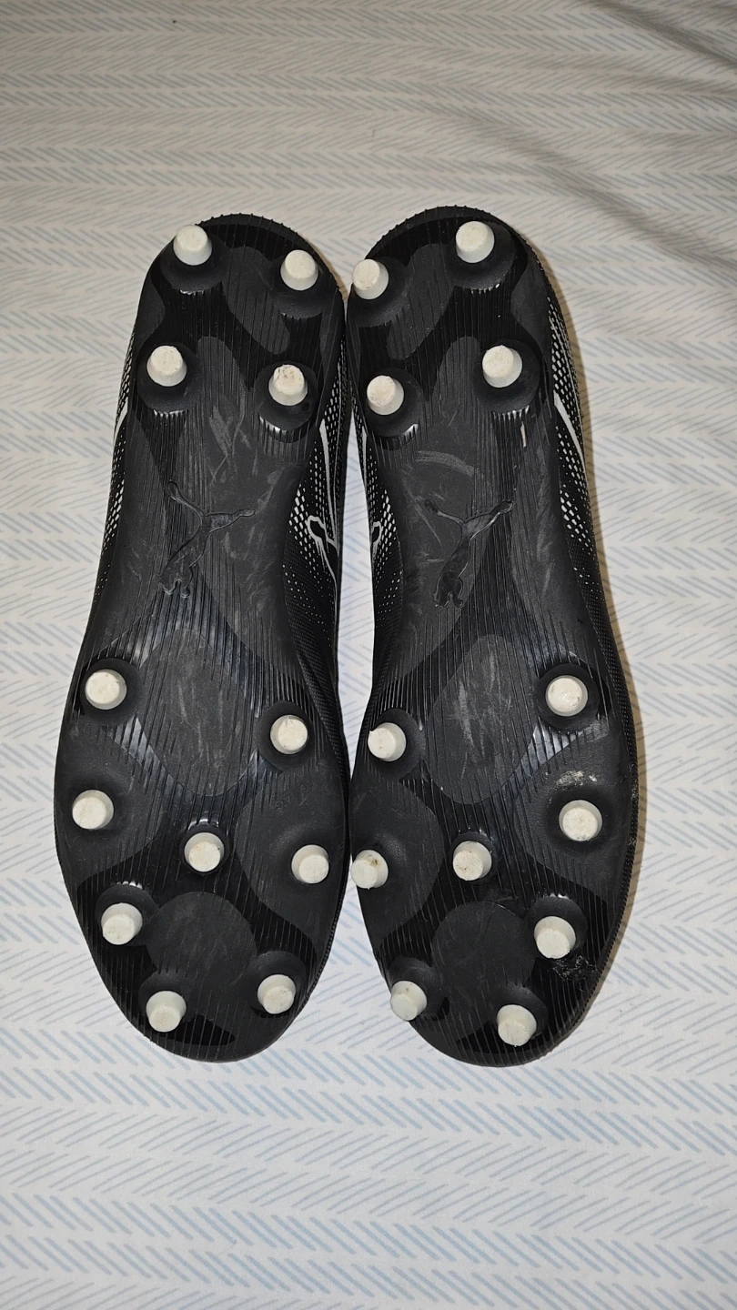 Puma Black Soccer Cleats - photo 3