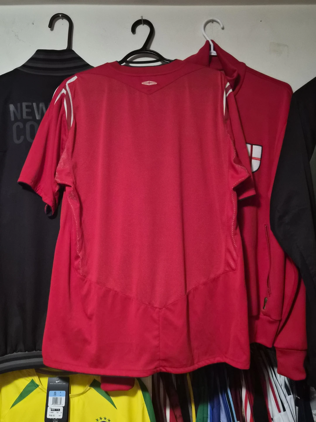 England 2004 UMBRO Euros soccer jersey - photo 2