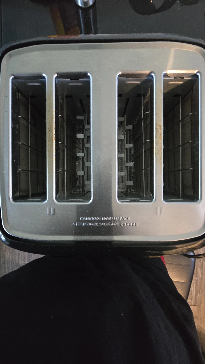 Stainless Steel Toastmaster 4-Slice Toaster - photo 2