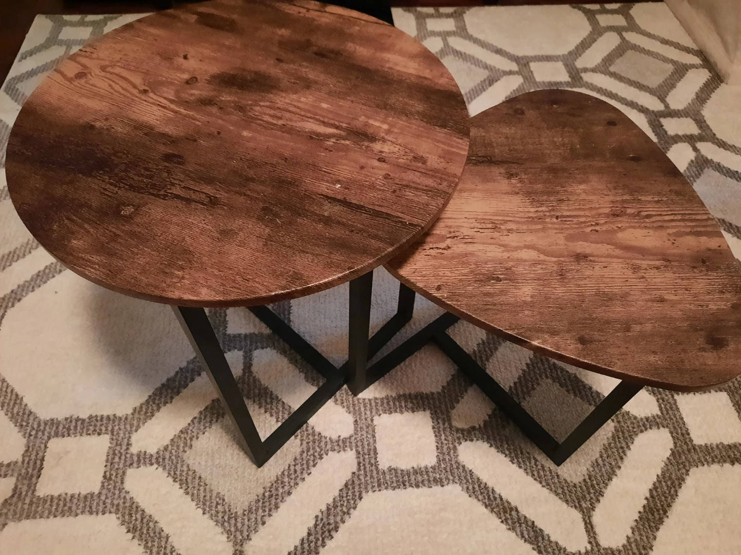 Set of 2 Nesting Coffee Tables