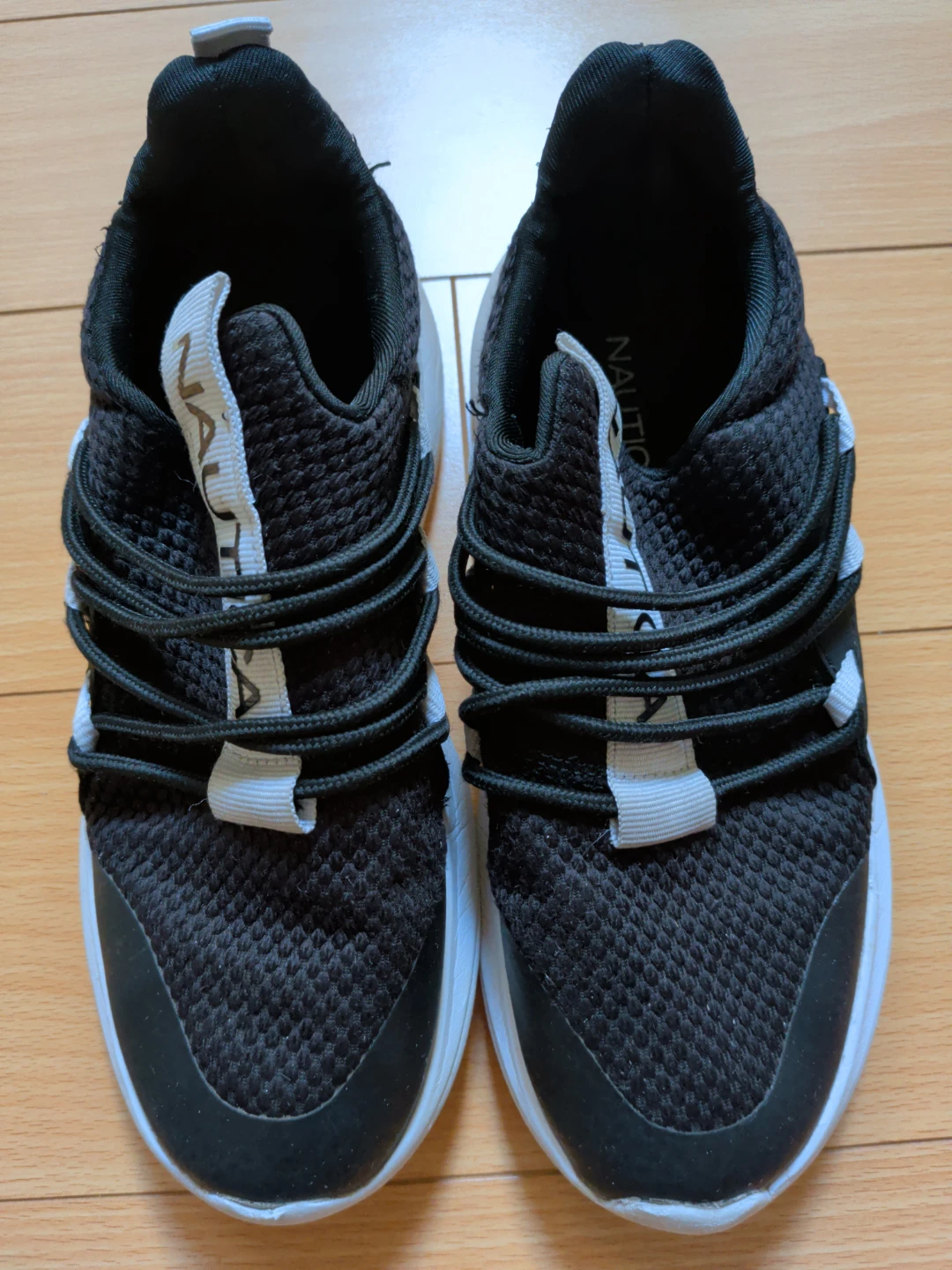 Kids Nautica Runners Size 3