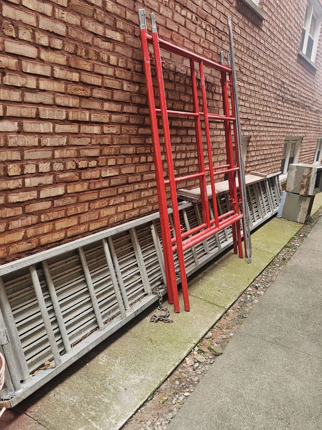 Red Metal Scaffolding Frame 2AC, Aluminum Ladder