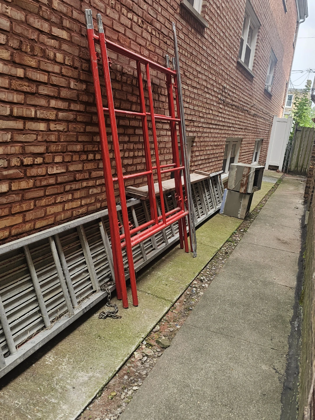 Red Metal Scaffolding Frame 2AC, Aluminum Ladder - photo 2