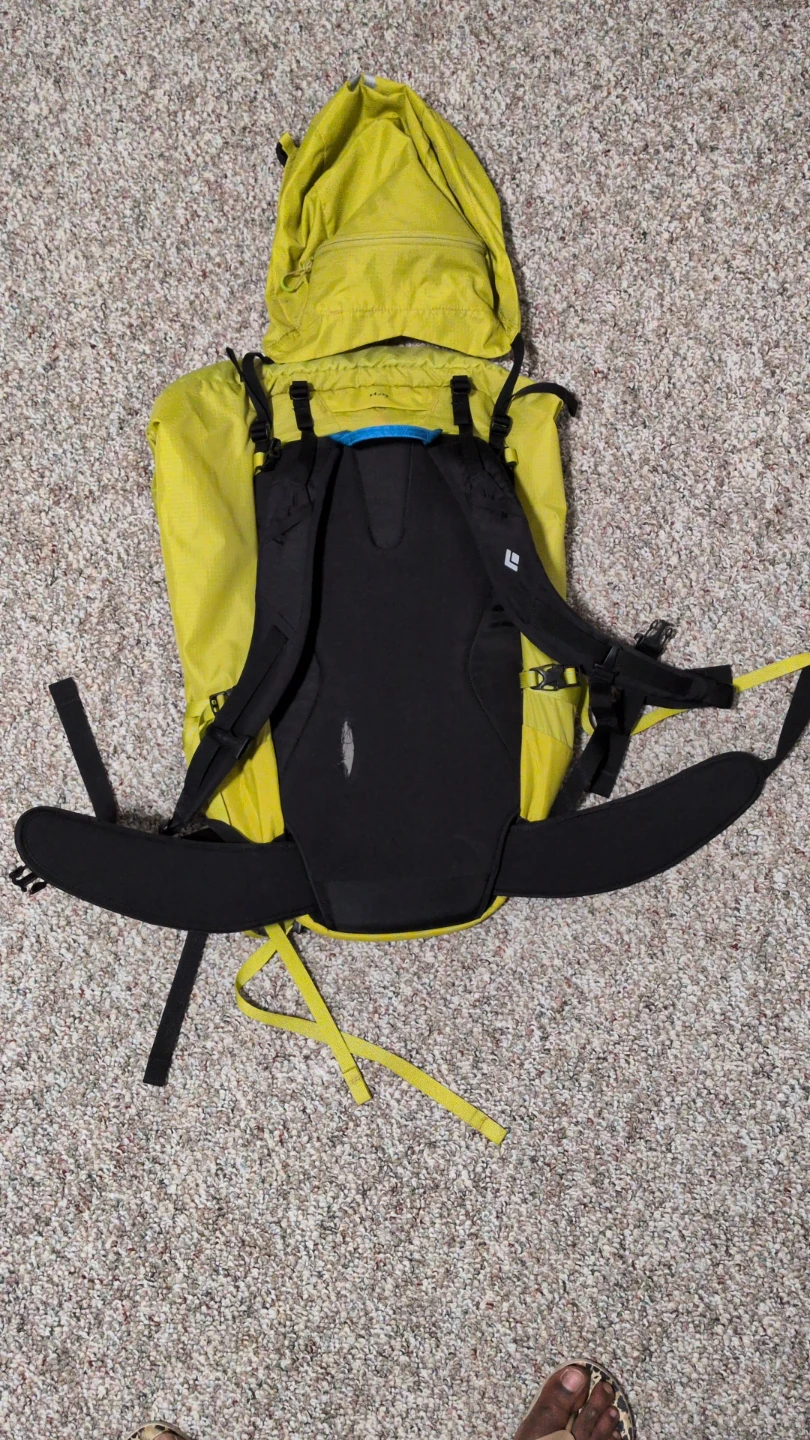 Black Diamond Hiking/Outdoor Backpack – Yellow - photo 4