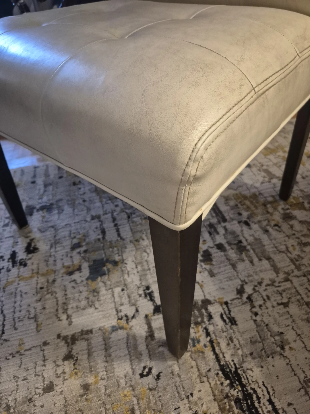 Tufted Accent Chair - photo 2