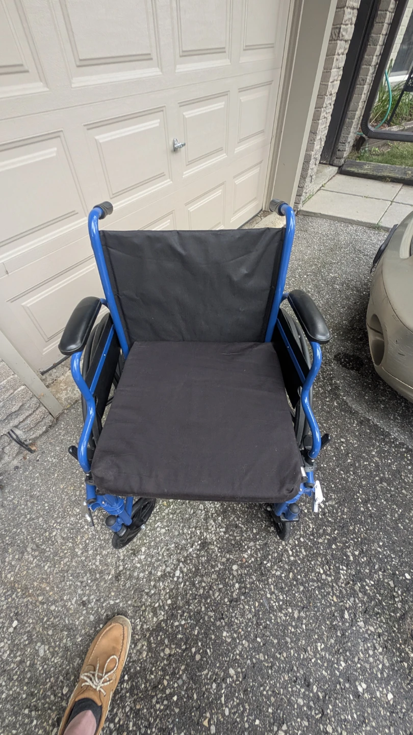 Wheel chair self or push
