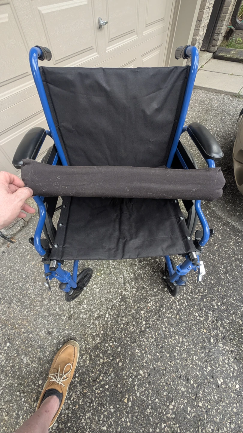 Wheel chair self or push - photo 3