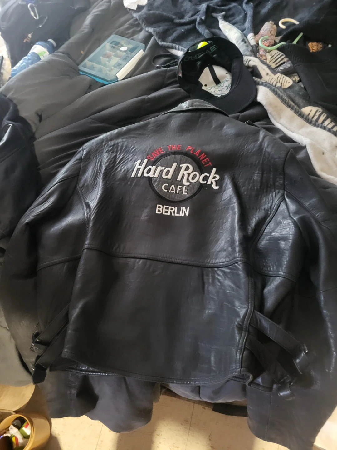 Hard Rock Cafe Berlin Leather Motorcycle Jacket - photo 3