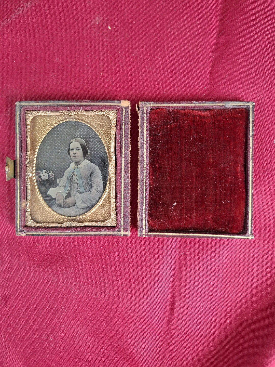 Antique Portrait Miniature Case - photo 2